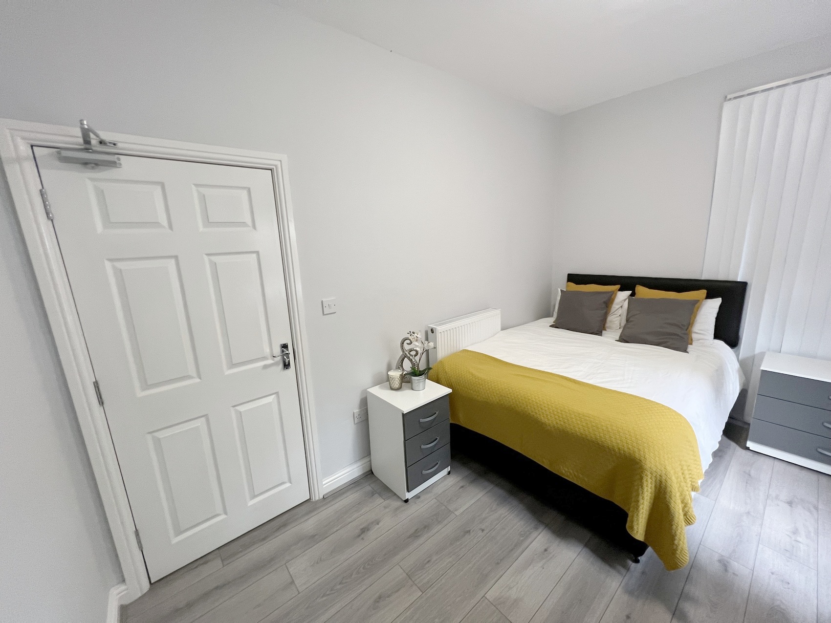 Luxurious Brand NEW Rooms Near Moseley Village! – Room 2