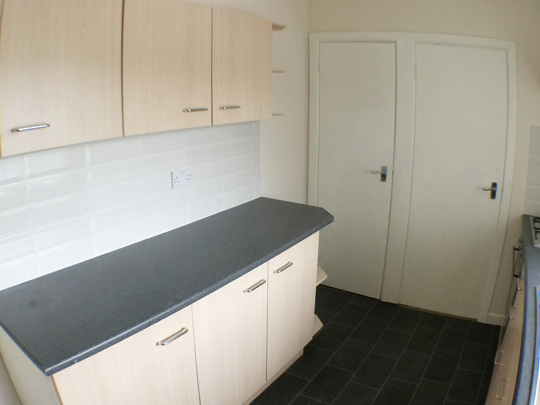2 bed flat in DY2